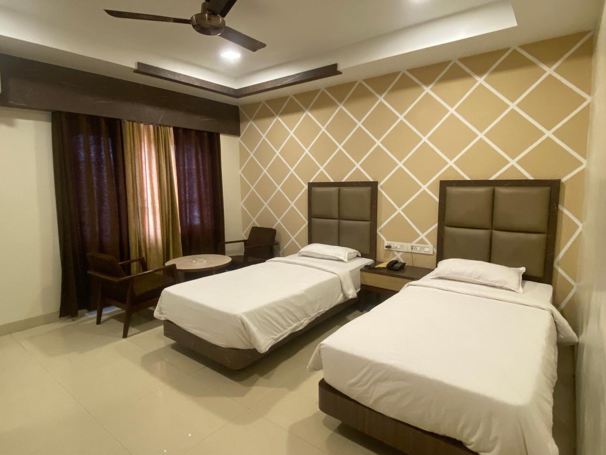 Hotel Rituraj กูวาฮาติ ภายนอก รูปภาพ
