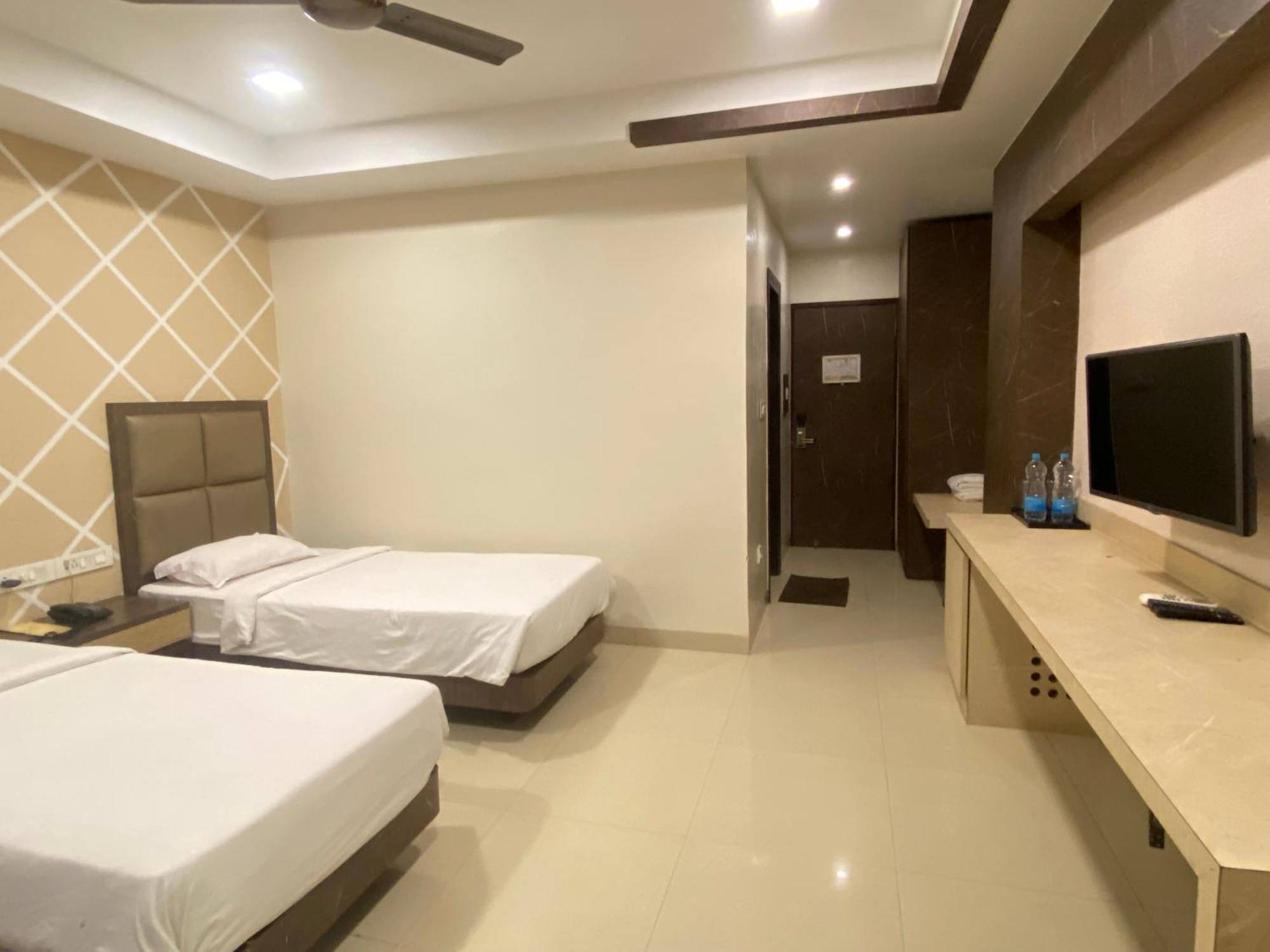Hotel Rituraj กูวาฮาติ ภายนอก รูปภาพ